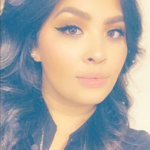 Meet your Posher, Alicia